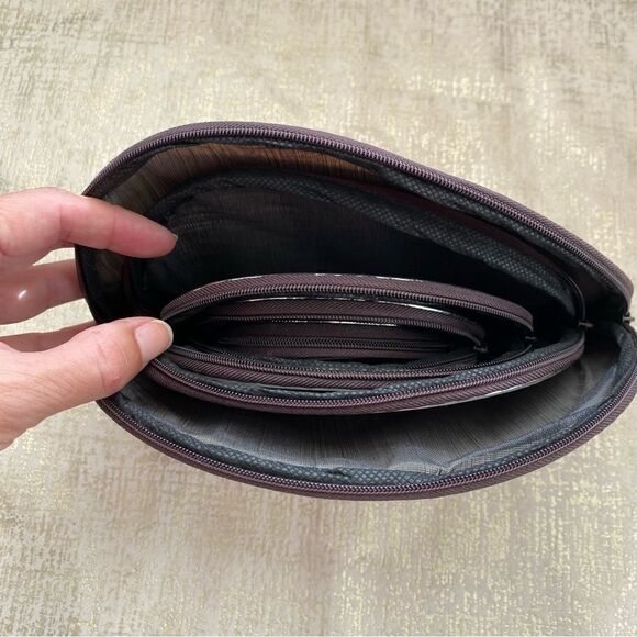 Five Brown & Gold Tapestry Pattern Cosmetic Bags - Various Sizes. New! - Picture 2 of 3